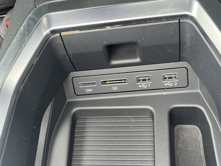 Vehicle Image 15