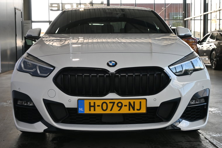 Vehicle Image 18