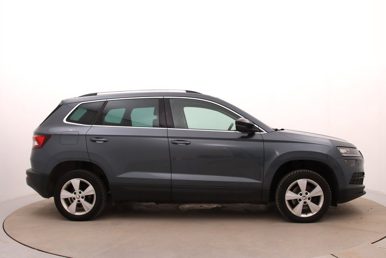 Vehicle Image 9
