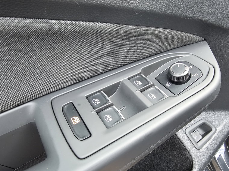 Vehicle Image 26