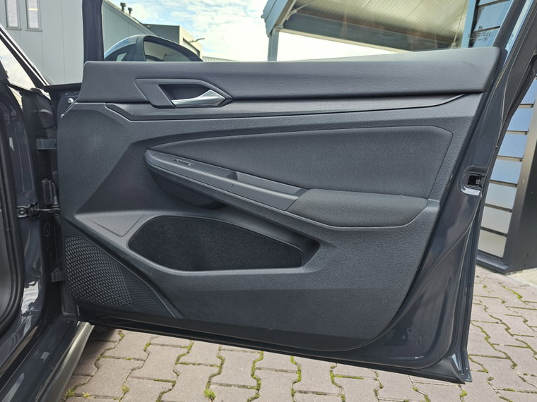 Vehicle Image 34