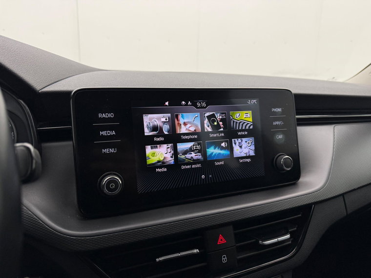 Vehicle Image 21