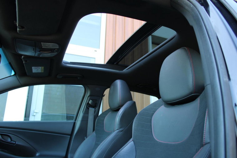 Vehicle Image 22