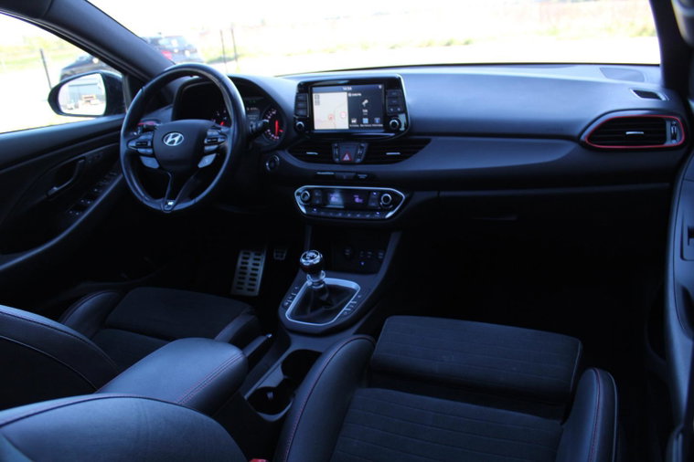 Vehicle Image 30