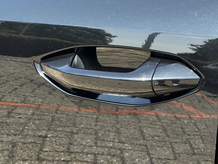 Vehicle Image 27