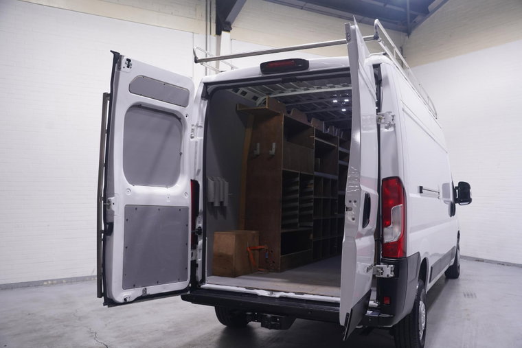 Vehicle Image 14