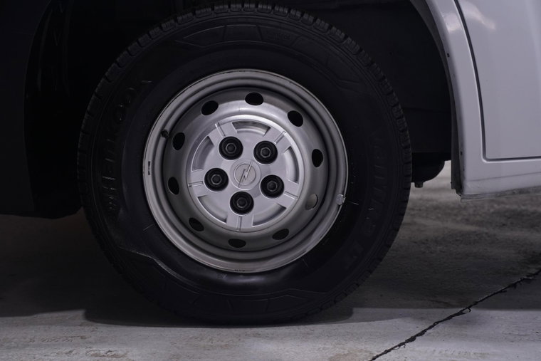 Vehicle Image 19