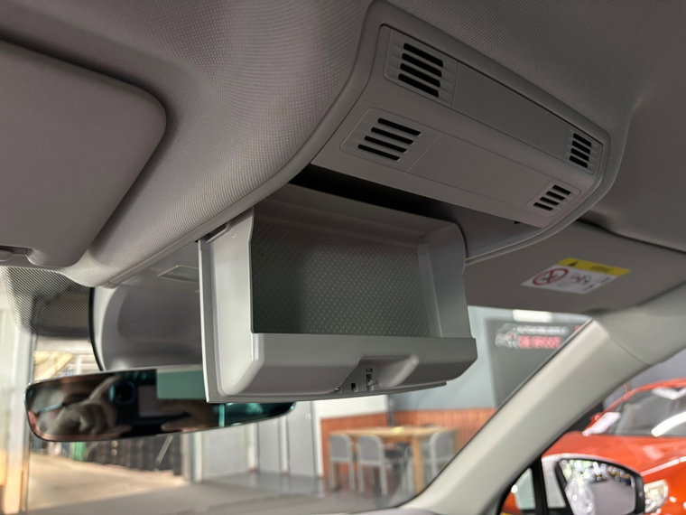 Vehicle Image 37