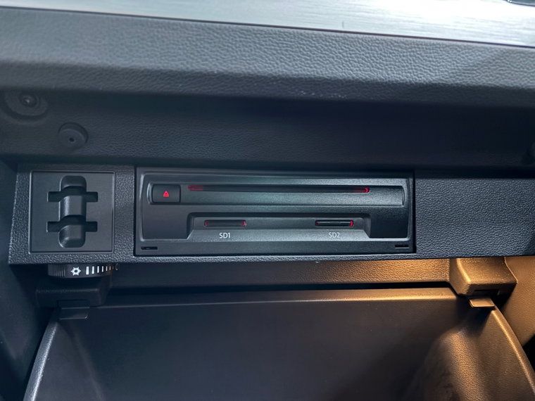 Vehicle Image 38
