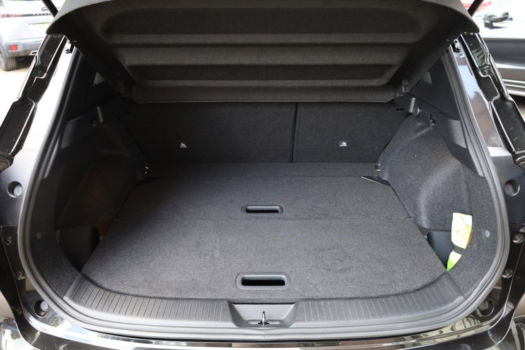 Vehicle Image 23