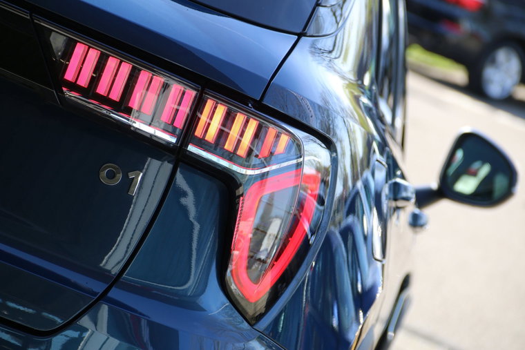 Vehicle Image 7