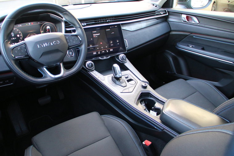 Vehicle Image 9