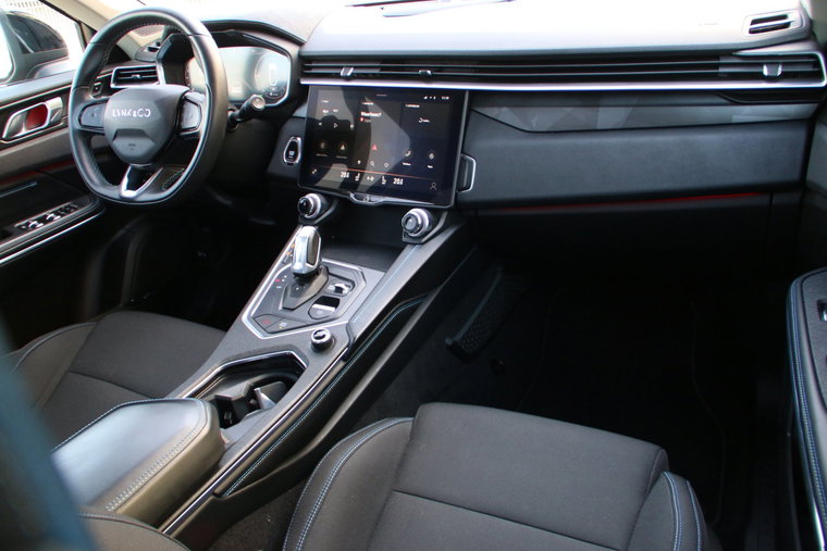Vehicle Image 11