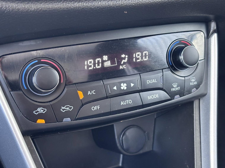 Vehicle Image 24