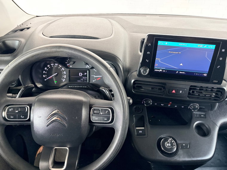Vehicle Image 26