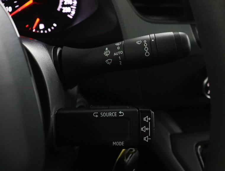 Vehicle Image 27
