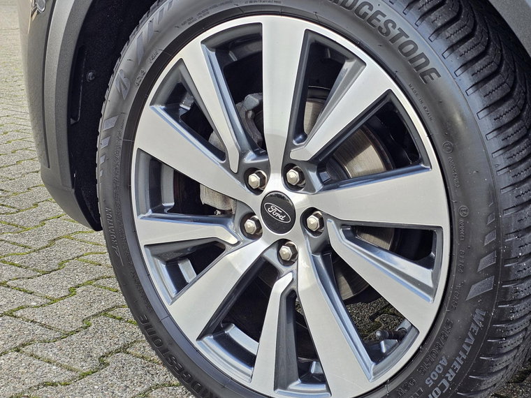 Vehicle Image 37