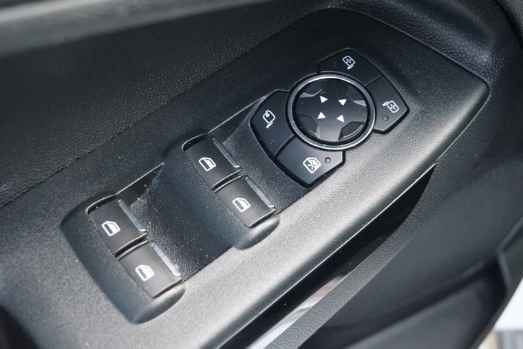 Vehicle Image 36