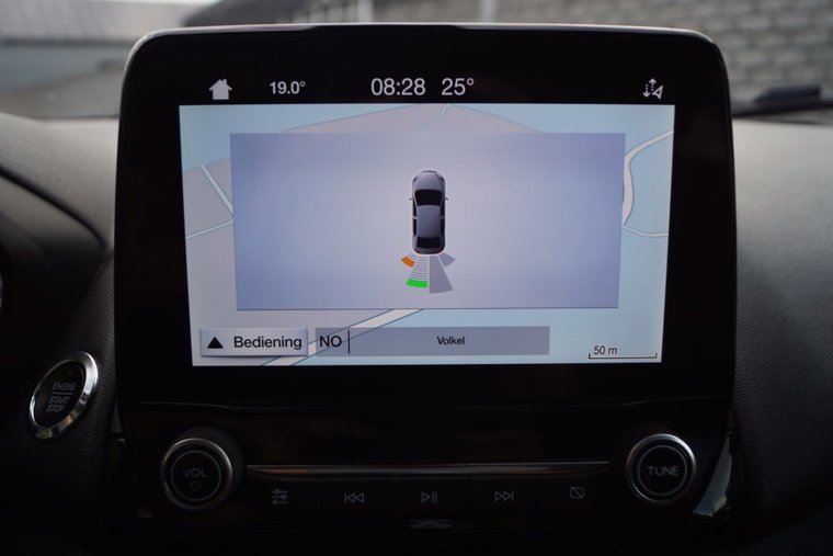 Vehicle Image 38