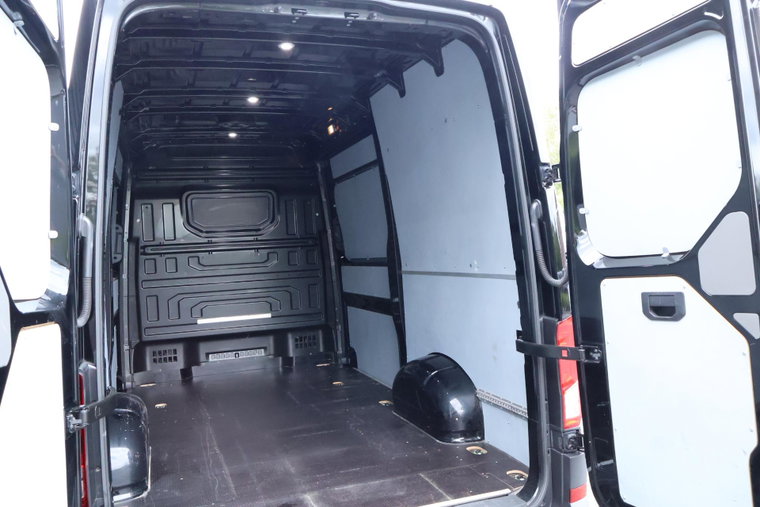 Vehicle Image 36