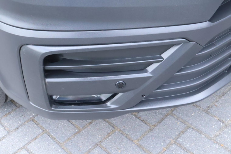 Vehicle Image 38