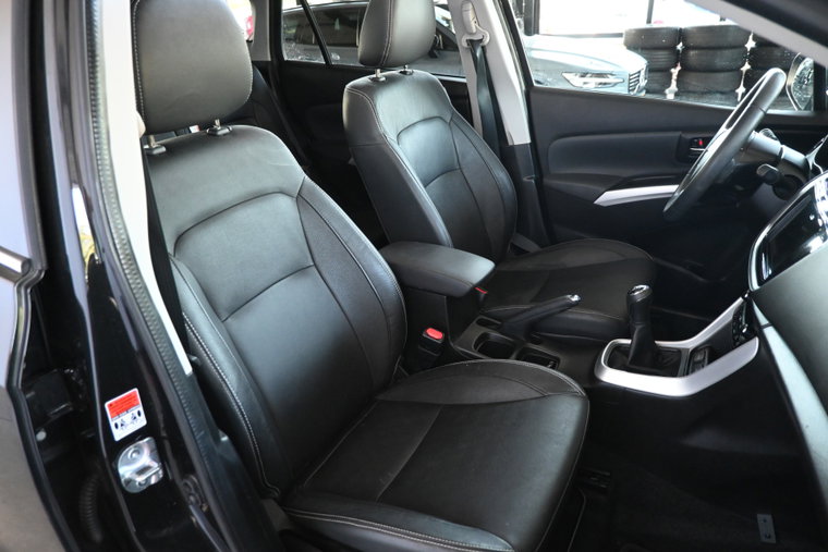 Vehicle Image 21