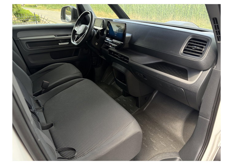 Vehicle Image 30