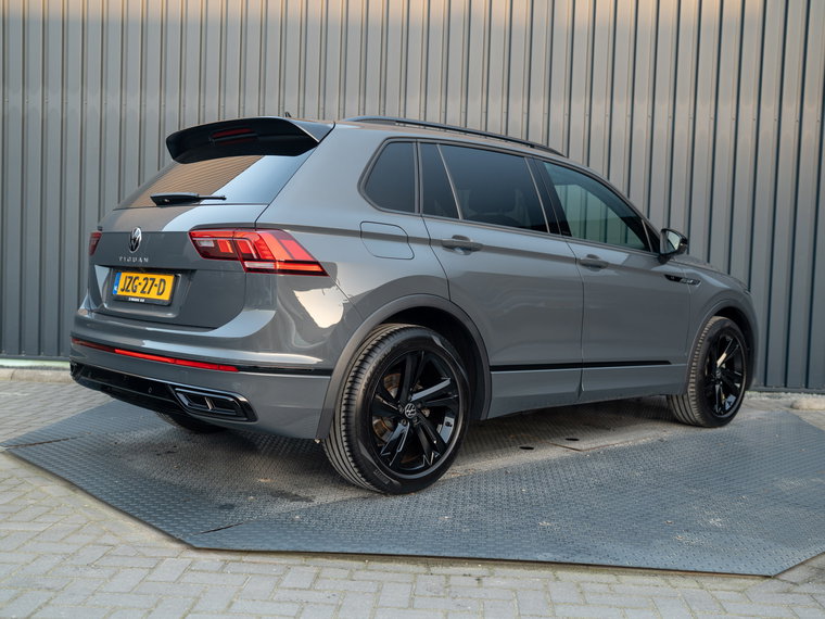 Vehicle Image 24