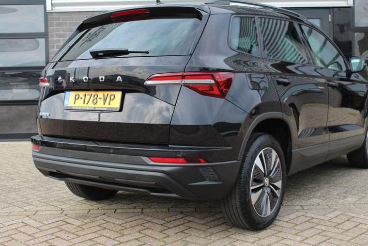 Vehicle Image 25