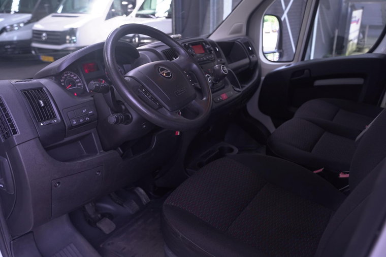 Vehicle Image 21