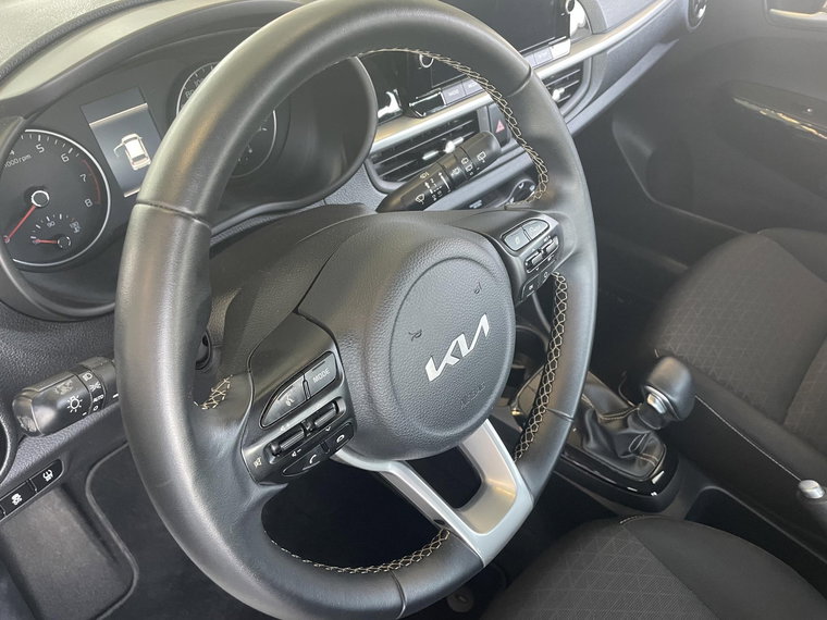 Vehicle Image 26