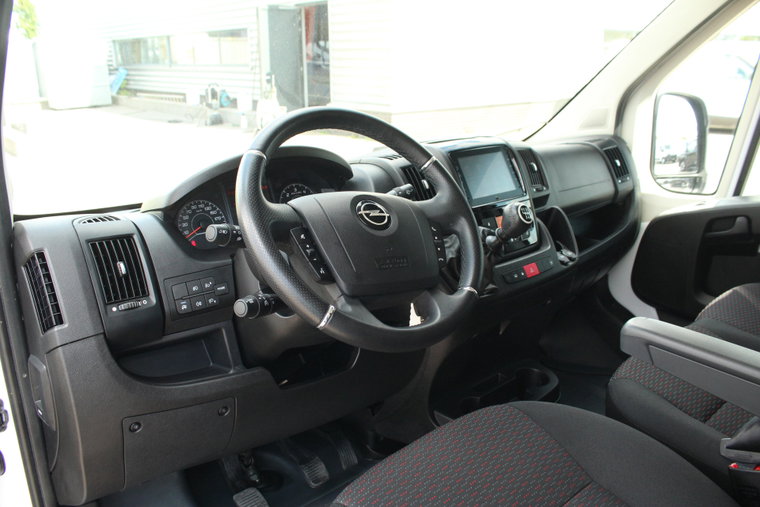 Vehicle Image 13