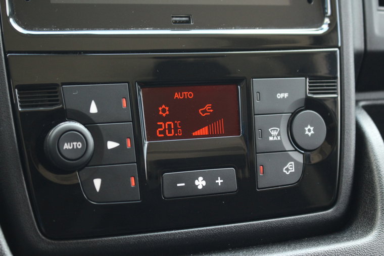 Vehicle Image 28