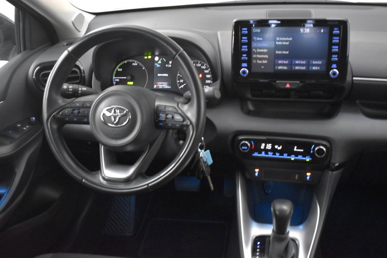Vehicle Image 12