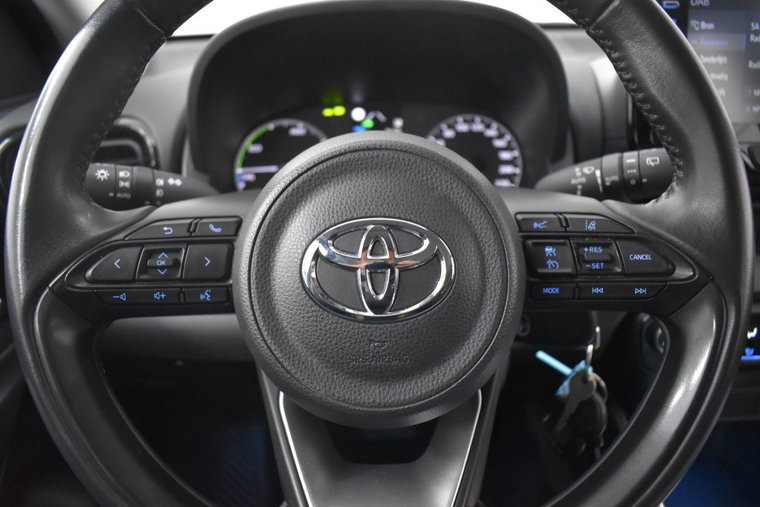 Vehicle Image 14