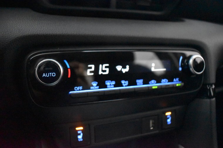 Vehicle Image 24