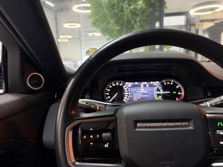 Vehicle Image 28