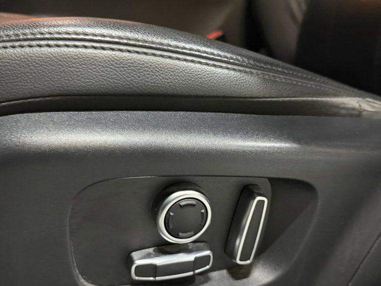 Vehicle Image 37