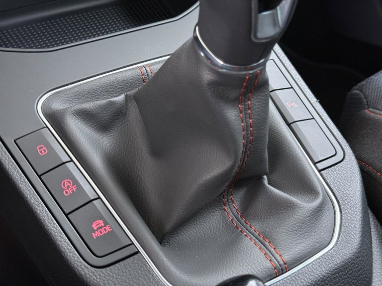 Vehicle Image 40