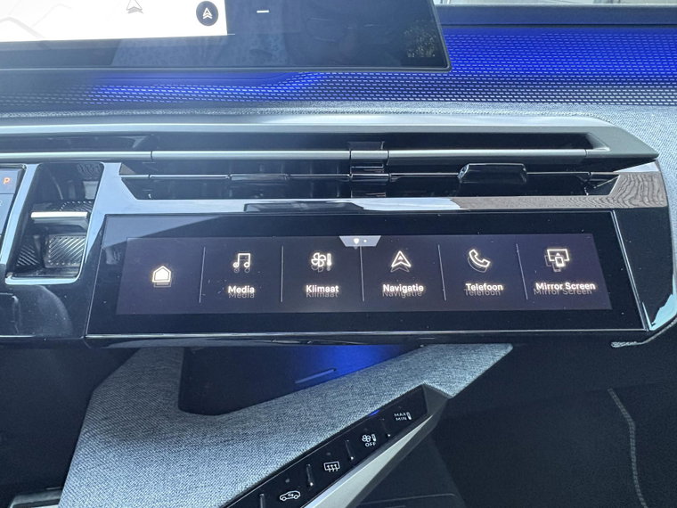 Vehicle Image 38