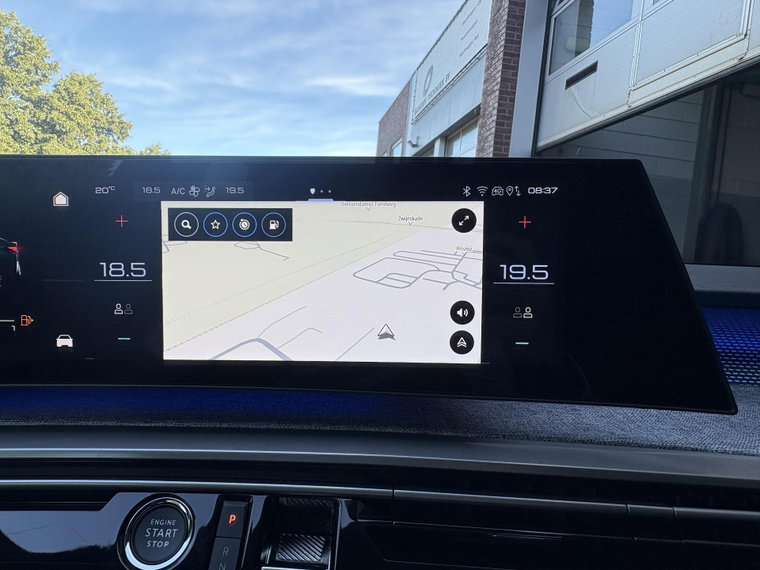 Vehicle Image 40