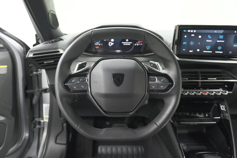 Vehicle Image 32