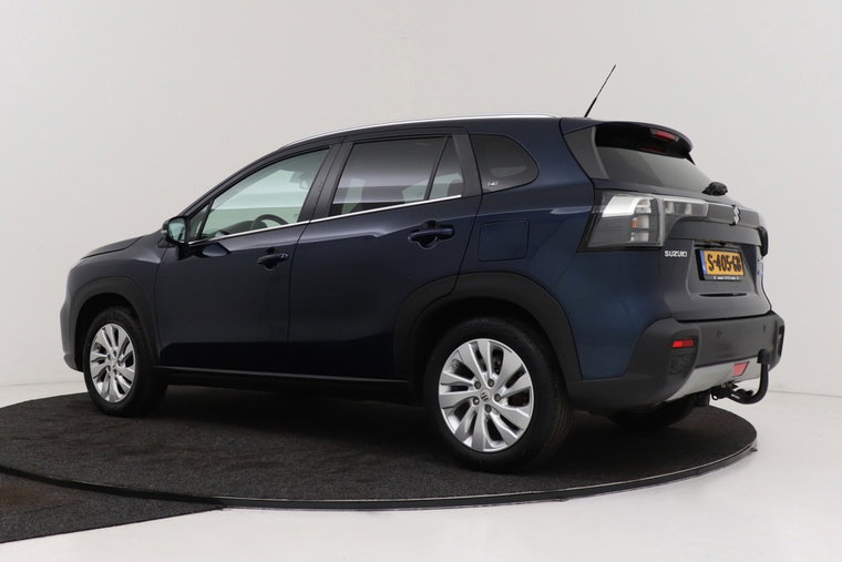 Vehicle Image 6