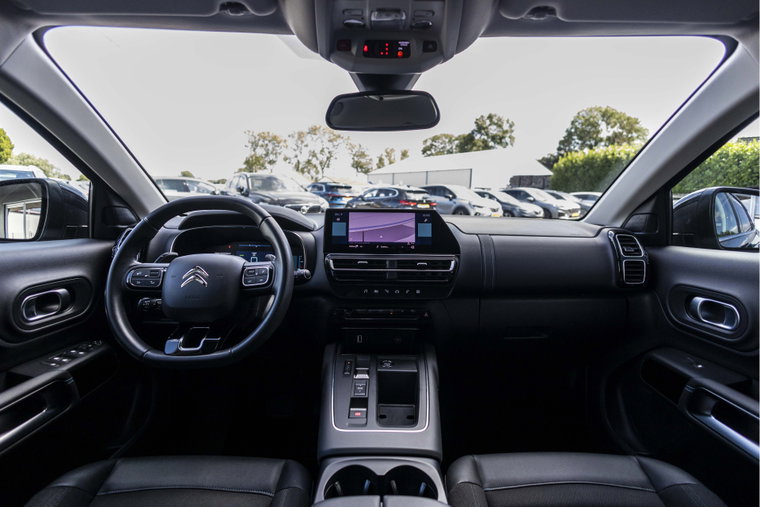 Vehicle Image 30