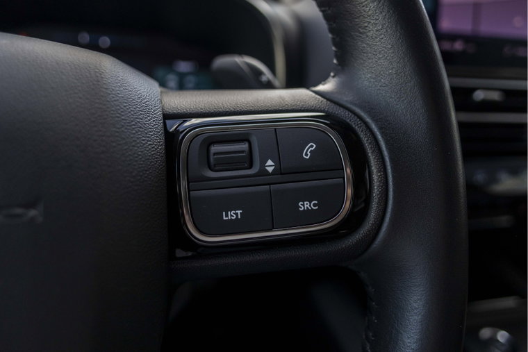 Vehicle Image 33