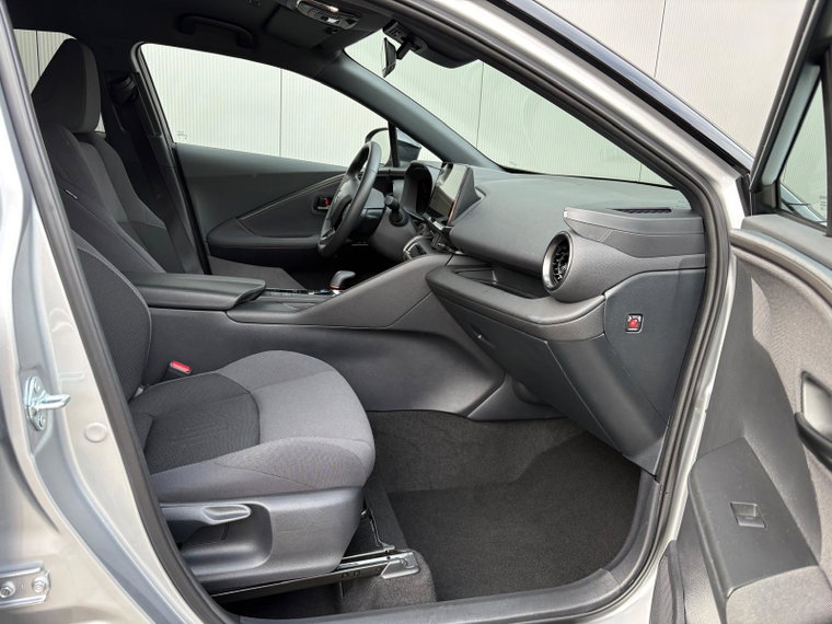 Vehicle Image 10