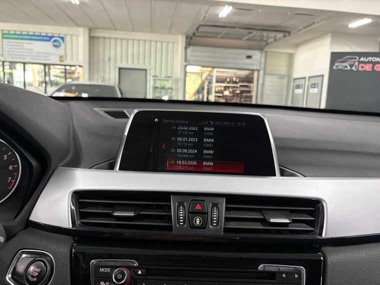 Vehicle Image 28