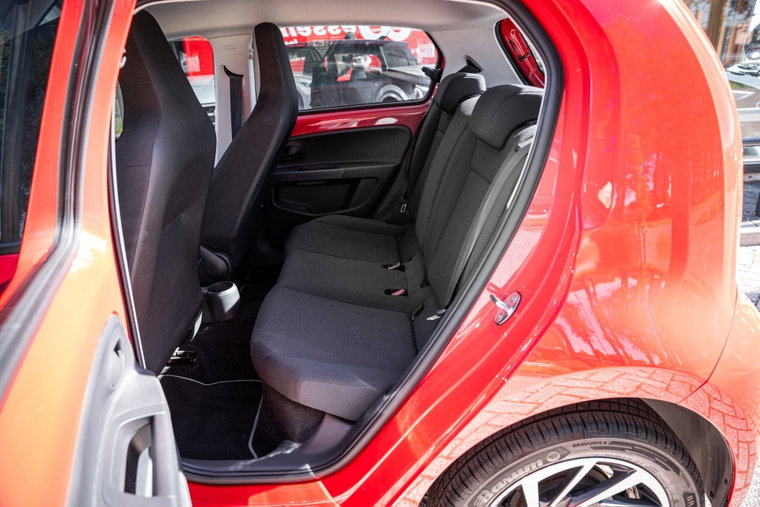 Vehicle Image 12