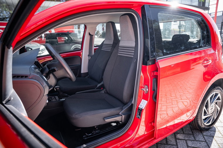 Vehicle Image 11