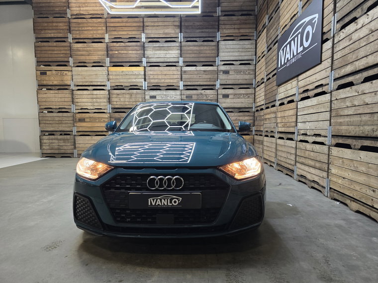 Vehicle Image 21